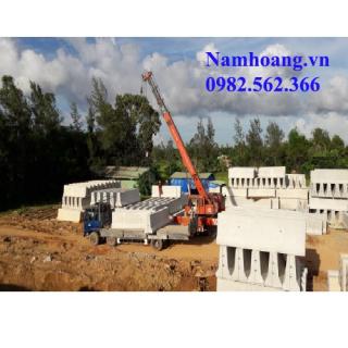 Dải phân cách bê tông giữa đường cao tốc