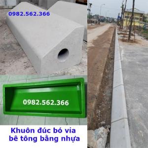 Khuôn đúc bó vỉa bằng nhựa